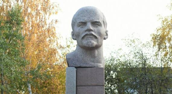 В Саяногорске отреставрировали памятник Ленину