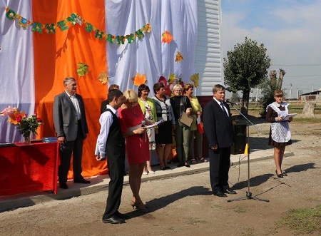 В Хакасии школьники начали учебу в обновленном здании