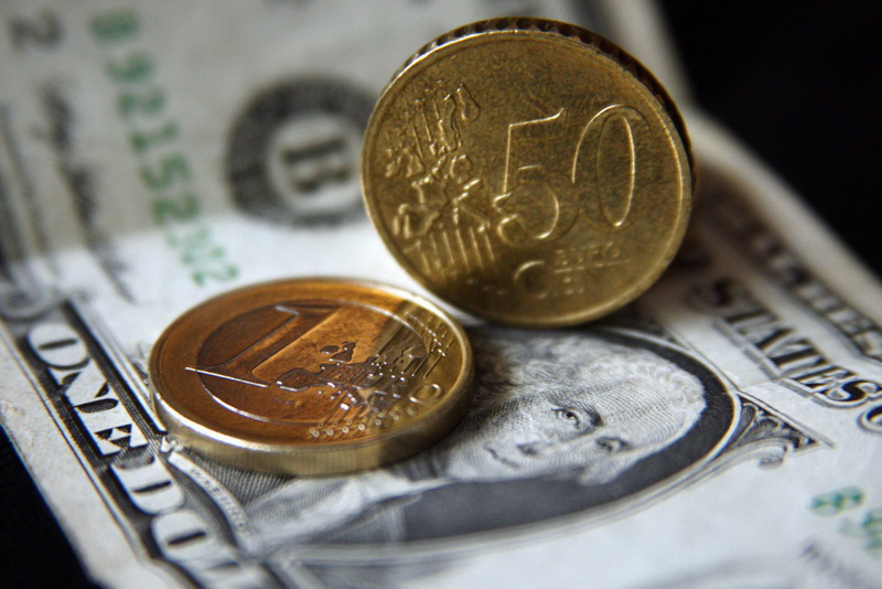 Курс валют на 6 июня: доллар и евро чуть подешевели