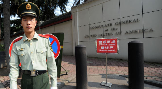 В Китае официально закрыто американское генконсульство