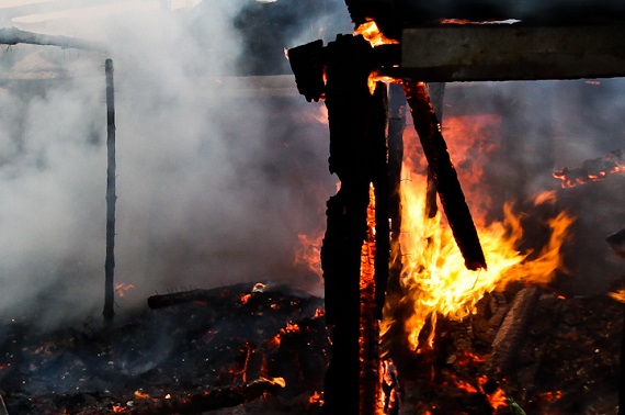 В Хакасии хулиганы спалили сарай