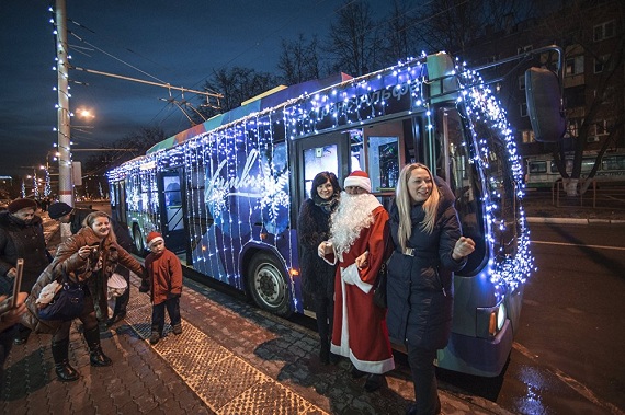 По Абакану начнут ездить новогодние троллейбусы