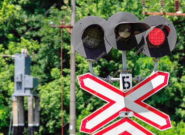 В районе Кошурниково легковой автомобиль попал под локомотив