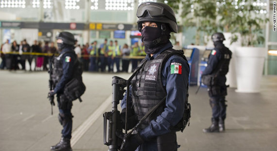 Шесть полицейских в Мексике получили 27 лет тюрьмы за дезертирство