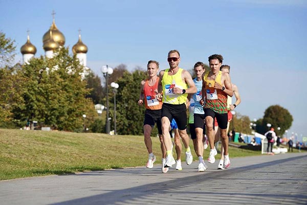 Артём Попов стал серебряным призёром чемпионата России по полумарафону