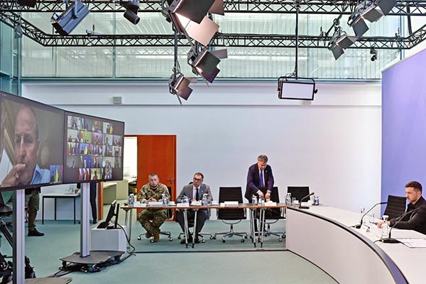 Евросоюз пытался переубедить Трампа перед встречей с Путиным