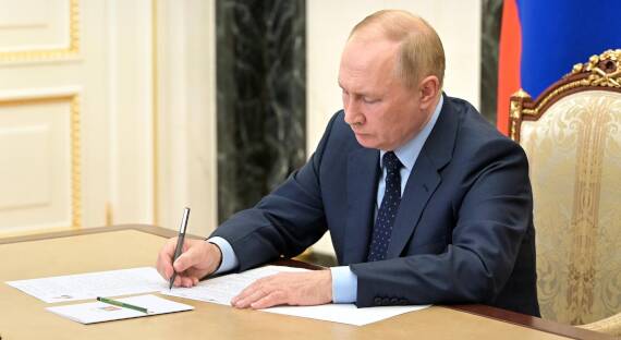 Путин подписал поручения о развитии спорта в России
