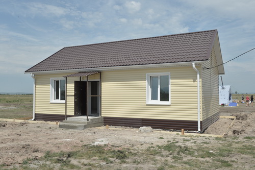 «Мехколонна № 8» передала часть домов жителям села Сабинка