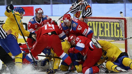 Российские хоккеисты проиграли шведам в матче Евротура