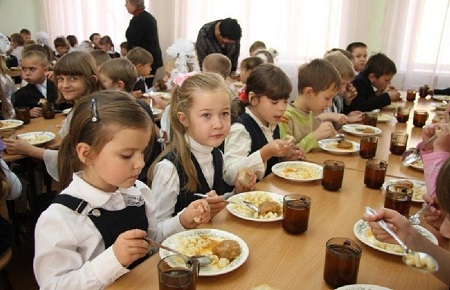 Школы Хакасии ждет тотальная проверка условий обучения и питания детей