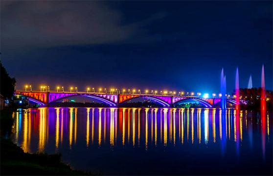 Жители Хакасии могут восхититься подсветкой моста в Красноярске (ФОТО)