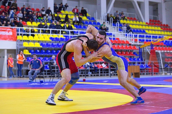 В Хакасии прошел турнир, посвященный памяти борца Сергея Карамчакова