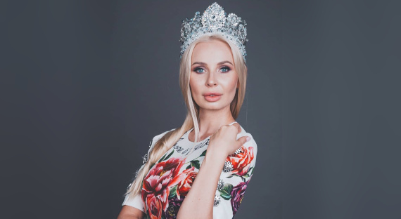 Жительница Геленджика получила корону и титул «Миссис Россия»