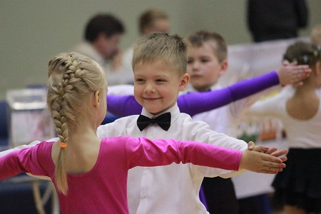 Юные танцоры из Абакана взяли весь комплект медалей в Красноярске