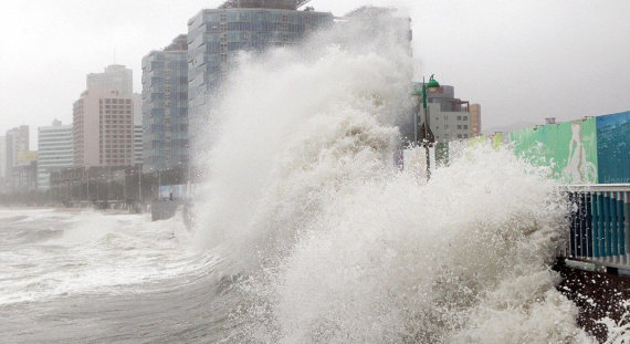 Южной Корее угрожает супертайфун «Конг-рей»