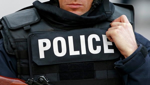 Выходец из Марокко совершил налет на полицейский участок в Париже