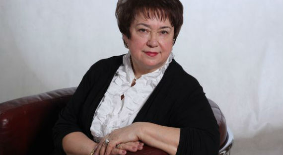 Депутат ГД Надежда Максимова посетила художку в Абакане
