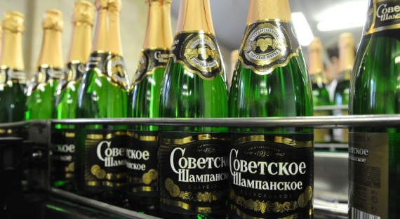 Эксперты назвали лучшее шампанское в России