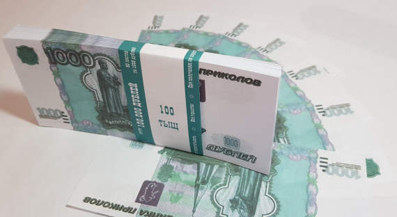 Прикольнулся: В Москве неизвестный превратил купюры «банка приколов» в настоящий миллион рублей
