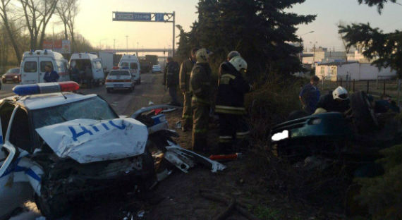 Три человека погибли после столкновения с автомобилем ДПС в Воронеже