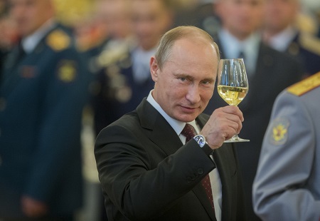 Владимир Путин поздравил глав других государства с Новым годом