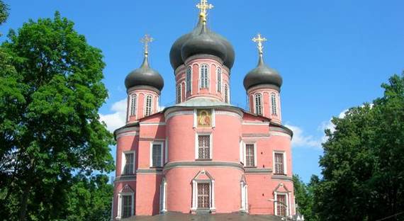 Патриарх Кирилл в Москве открыл Донской монастырь
