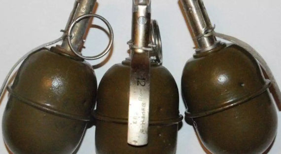 А вот кому гранаты: В Ачинске задержали торговцев оружием