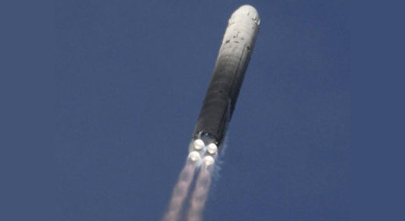 Баллистическая ракета «Булава» принята на вооружение