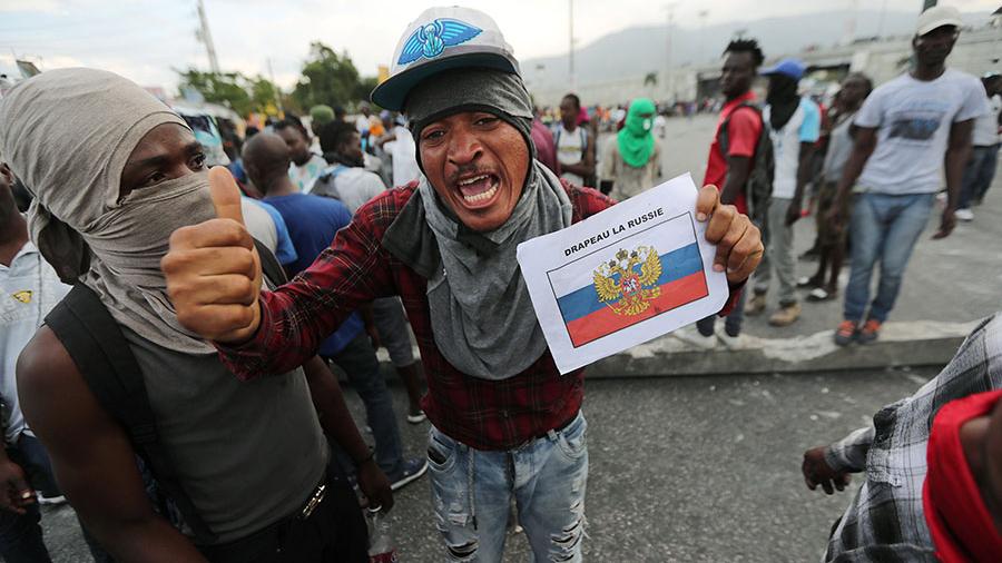 Жители Гаити призвали на помощь Россию