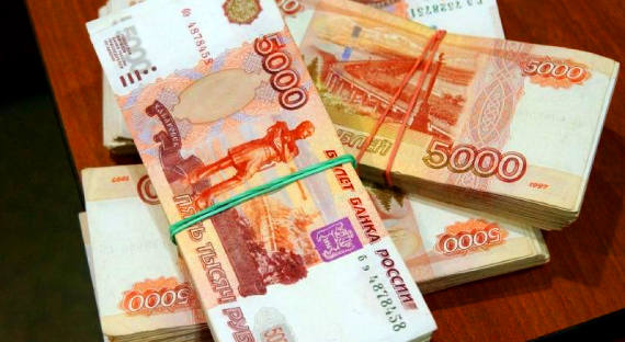 Щедрый кассир банка выдал безработному 400 тысяч рублей