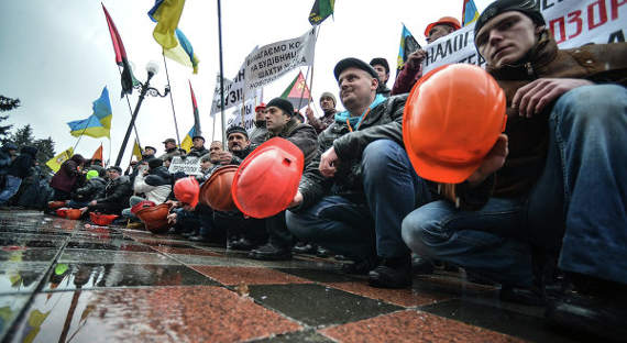 Украинские шахтеры остановили отгрузку угля