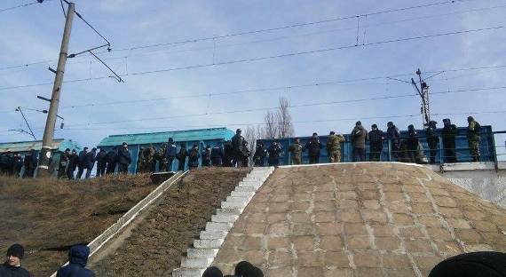 Украинские радикалы сняли блокаду в районе Конотопа