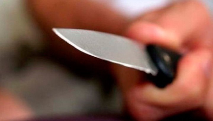 Жена из ревности нанесла мужу восемь ножевых ранений