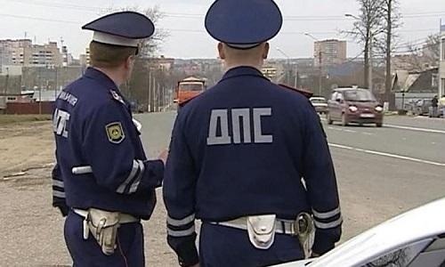 Эксперты комментируют появление в России патрулей ГИБДД без опознавательных знаков