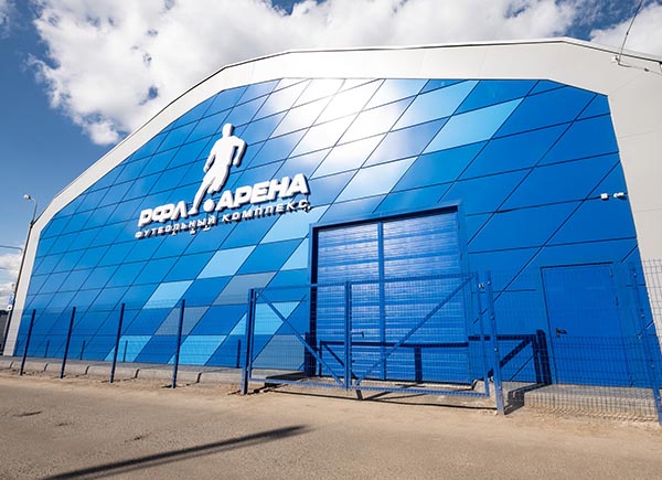 Преимущества аренды футбольного манежа для детских и взрослых команд