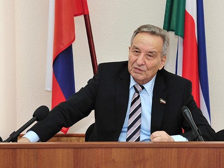 Сегодня поздравления принимает главный парламентарий Хакасии