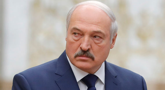 Лукашенко ответил Макрону на предложение уйти в отставку