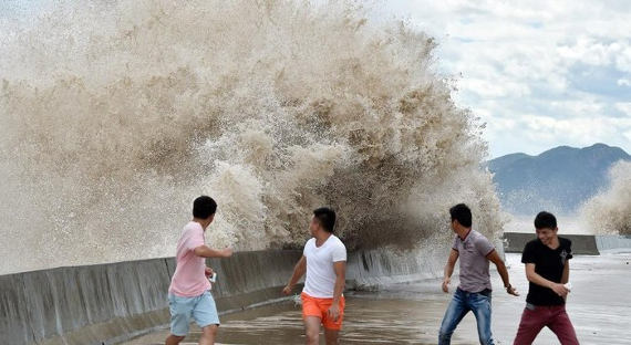 На Южный Китай обрушился тайфун «Ханун»   