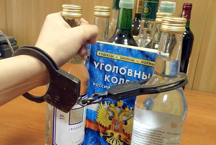 Подозрительную водку продавали в сельском магазине в Хакасии
