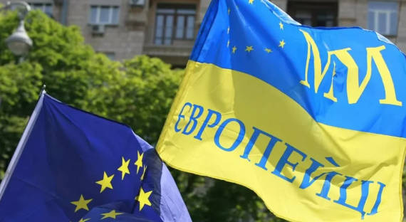 Боррель: ЕС поможет Украине избавиться от своих запасов зерна
