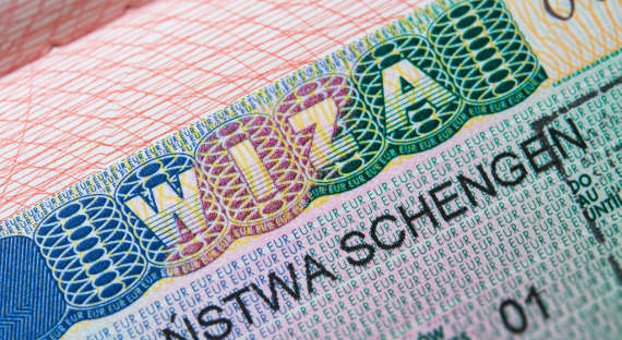 СМИ: Проект по аккредитации визовых центров лишит россиян виз?