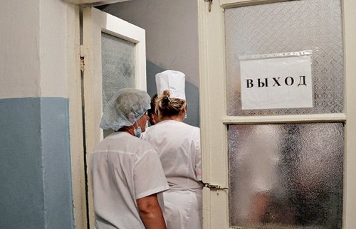 В Хакасии судебные приставы на три месяца закрыли больницу