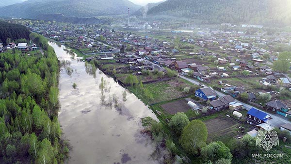 Уровень воды в реке Абакан приближается к опасной отметке