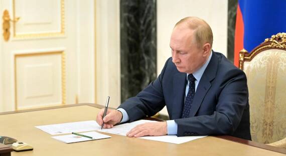Путин подписал указ об определении границ Московского и Ленинградского военных округов