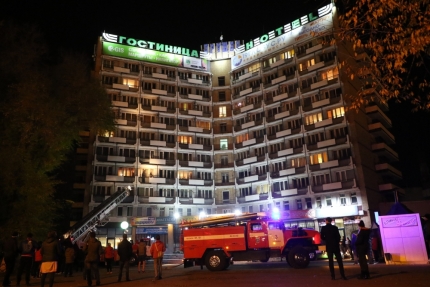 В столице Хакасии пожарные устроили ночную тренировку