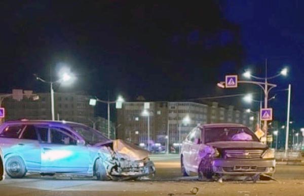 В Абакане в результате аварии пострадала девушка