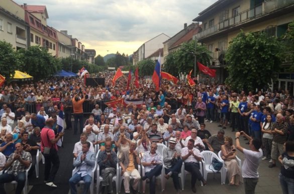Премьер Черногории: Россия организовала протесты в Черногории