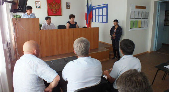 В Хакасии полицейские пристыдили родителей