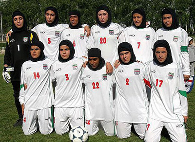 Иранская женская сборная по футболу оказалась не вполне женской