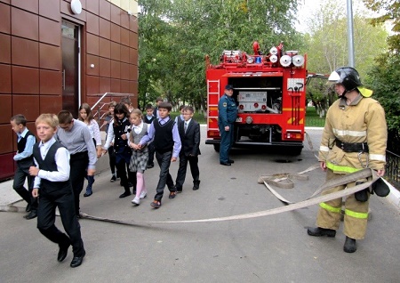 Весь сентябрь в школах Хакасии будут звучат тревожные звонки